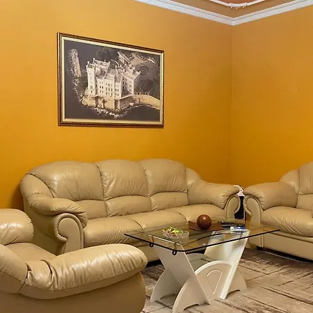 Beachfront With Full Seafront View Apartment Durrës