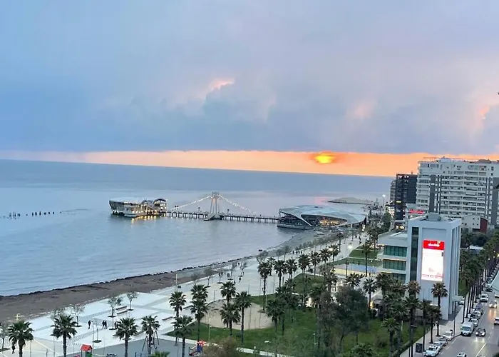 公寓 Beachfront With Full Seafront View Durrës